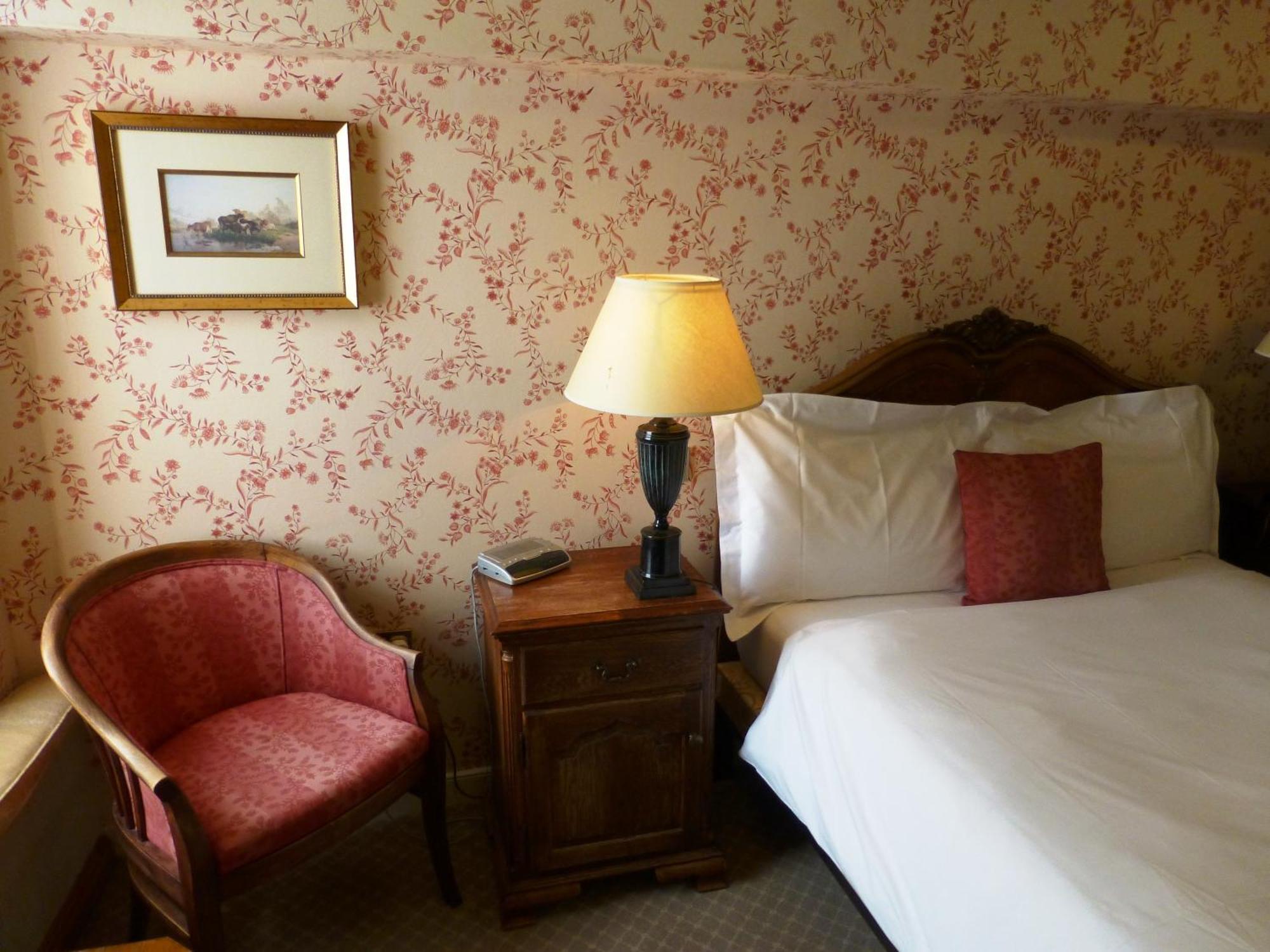 The Bear Hotel Дивайзис Номер фото